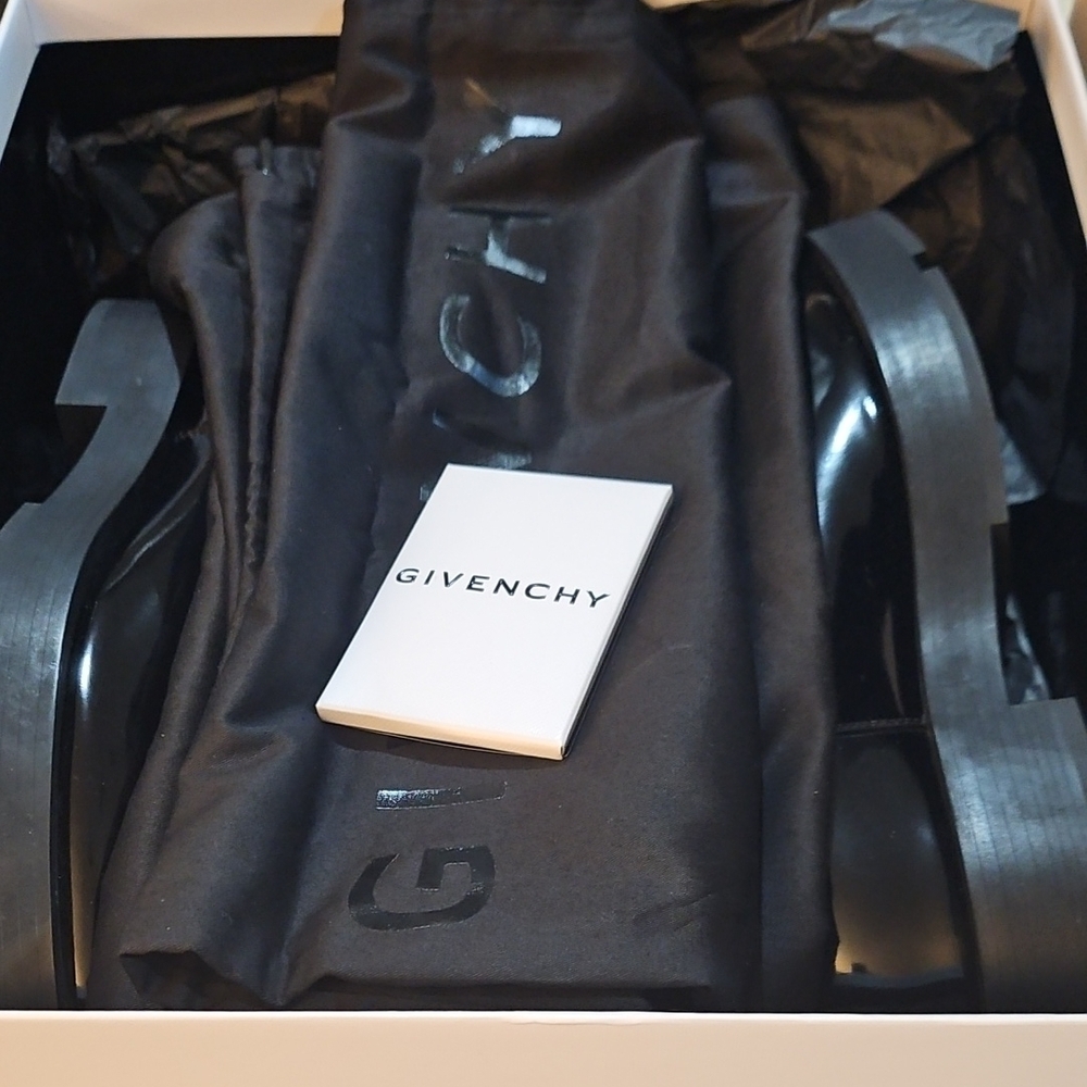 Givenchy  Chelsea BlackCombat Ankle Boots with Logo Detail - Picture 10 of 10